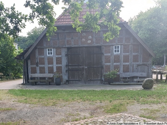 Fachwerkhaus/ Bauernhaus mit Praxisraum auf großem Grundstück im Landkreis Oldenburg/ Gemeinde Großenkneten/ Sage-Haast