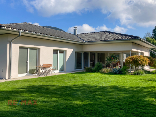 Einladendes Paradies: Ihr Traum-Bungalow in perfektem Zustand