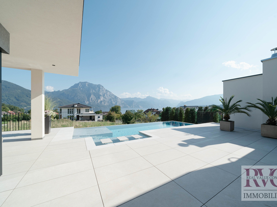 Top moderne, große Villa (BJ2024), mit eigenem Pool, XXL-Terrassen und herrlichem See und Bergblick!