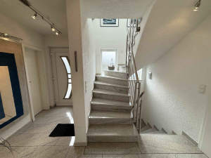 Top gepflegtes Einfamilienhaus mit Balkon, Terrasse und kleinem Garten – 55129 Mainz, 55129 Mainz – Vorschaubild 8