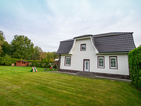 Großzügiges Wohnhaus im Außenbereich von Altenoythe