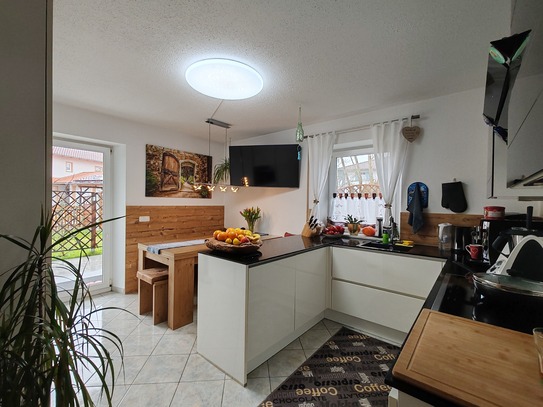 Großzügige Erdgeschosswohnung in Tacherting/Emertsham