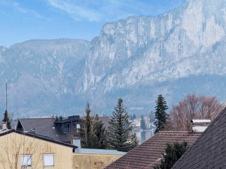 Neu sanierte 3 Zimmer - Dachgeschoßwohnung mit Seeblick!