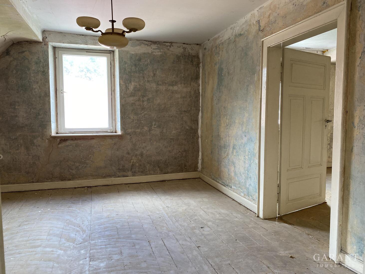 Wer erweckt dieses ältere Einfamilienhaus mit großem Grundstück aus seinem Dornröschenschlaf? – 67661 Kaiserslautern, 67661 Kaiserslautern – Vorschaubild 10