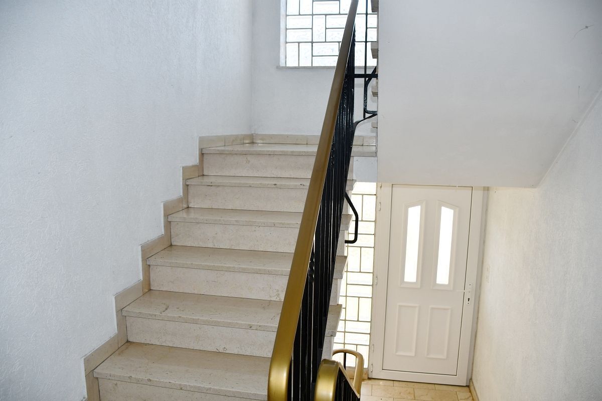 Großzügiges 3-Parteienhaus in angenehmer zentraler Wohnlage von Pfungstadt – 64319 Pfungstadt, 64319 Pfungstadt – Vorschaubild 3