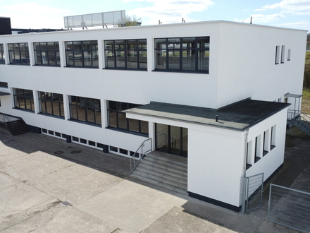 Top Gewerbehalle mit flexiblen Nutzungsmöglichkeiten