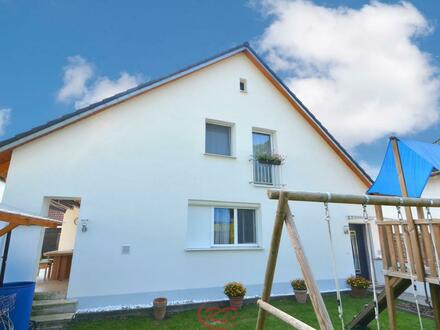 Einfamilienhaus in Toplage: Freistehendes Famliendomizil mit Pool und Gestaltungspotenzial!