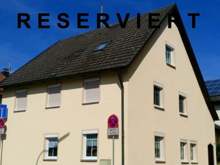 Gepflegtes Stadthaus mit 2 Stellplätzen und Terrasse in guter und zentraler Lage Wettstetten