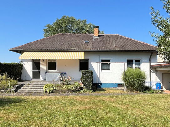 Einfamilienhaus in ruhiger, sonniger Lage mit Terrasse und Garten, 96123 Litzendorf