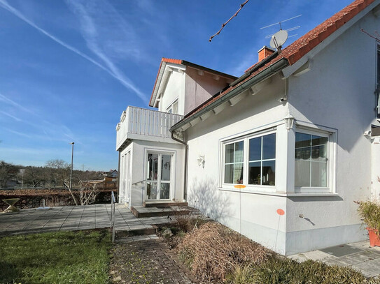 Gepflegtes Einfamilienhaus mit Einliegerwohnung und großem Grundstück, Memmelsdorf-OT