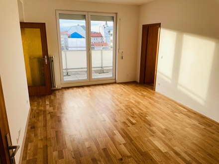 Generalsanierte 3-Zimmer-Wohnung mit großem Balkon, Nähe U1-Station Keplerplatz