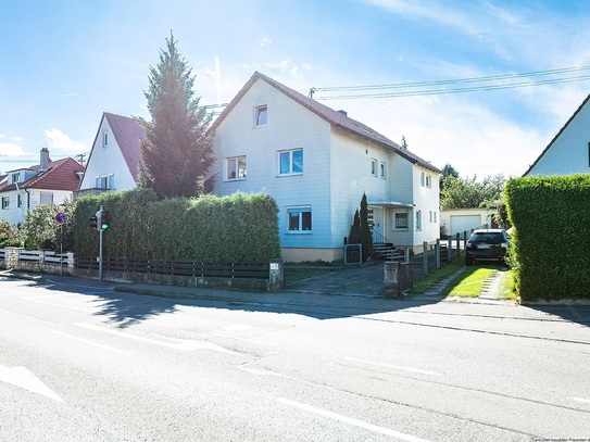 Geräumiges Traumhaus mit weitläufigem Garten