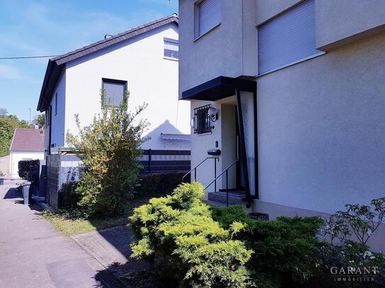 Schnuckeliges Reihenendhaus mit Garten und Garage mit Ausbaupotential im Dachgeschoss