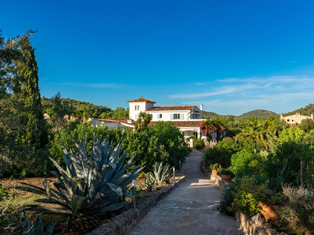 Charakteristische FInca Nähe Golf Vall d'Or