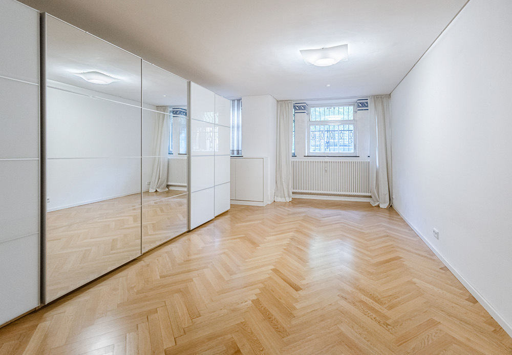 Exklusive Altbau-Wohnung mit Garten in besonders begehrter Wohnlage - Foto 4