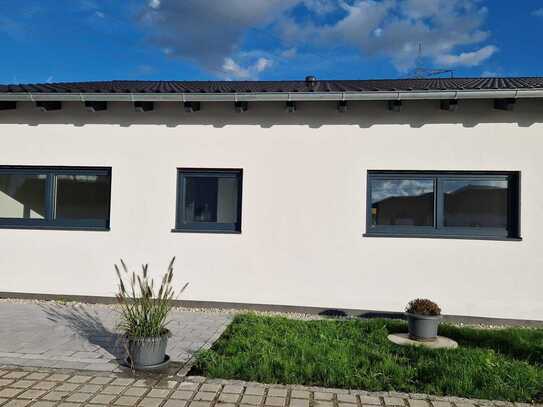 Wohlfühl-Bungalow-Hälfte mit Ausblick zur Natur