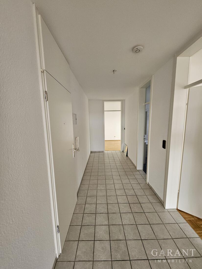 Stilvolle 3 Zimmer-Wohnung mit Weitblick bis zu den Alpen – 86163 Augsburg, 86163 Augsburg – Vorschaubild 7