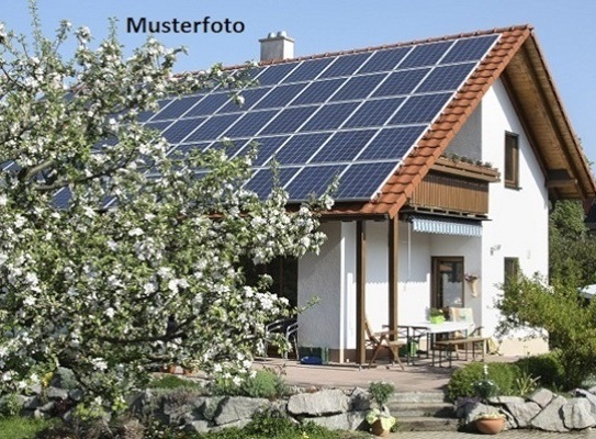 Einfamilienhaus mit Loggia und Garage