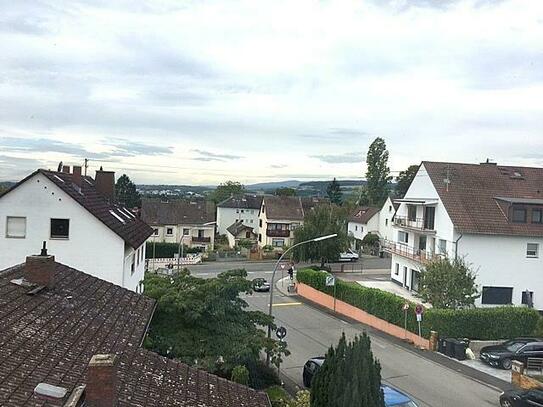 Schierstein: 3-Familienhaus mit Bebauungsmöglichkeit!