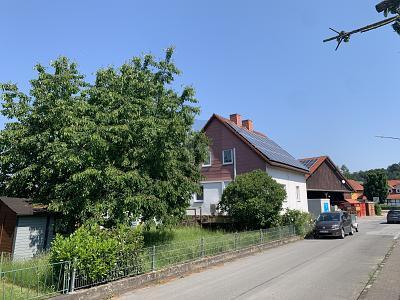 KREATIVE FREIHEIT, MIT GROßEM GARTEN