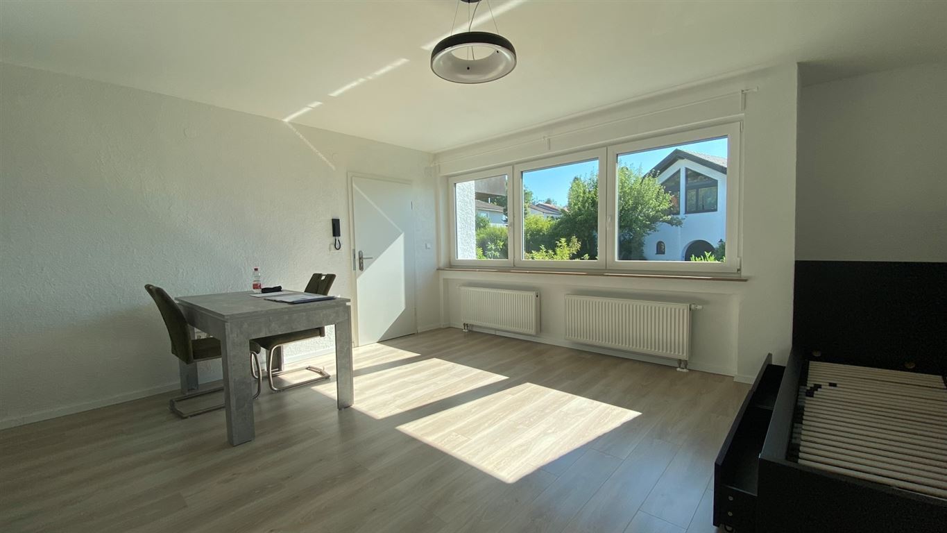 MÖBLIERTES SINGLE-APARTMENT IN RUHIGER LAGE VON REUTTI – 89233 Neu-Ulm, 89233 Neu-Ulm – Vorschaubild 4