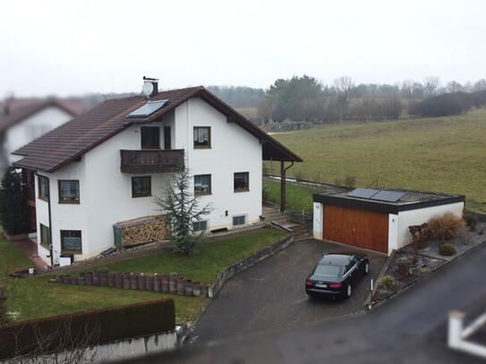 Zöschingen – Wohnen in der "Perle des Bachtals": Geräumiges Einfamilienhaus in idyllischer Lage