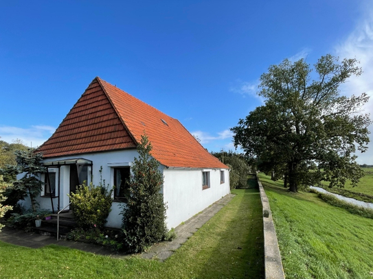 Direkt auf dem Ochtumdeich mit Blick bis Hasbergen – Lage, Lage, Lage!