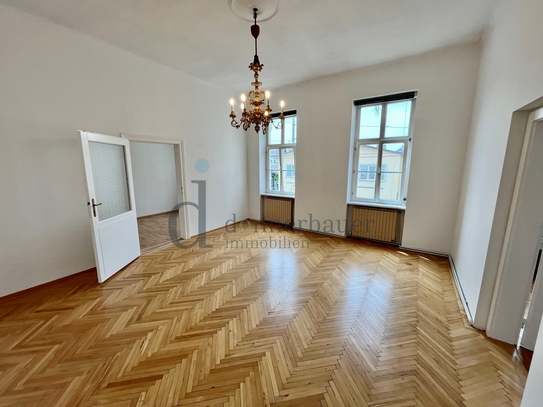 Helle 3-Zimmerwohnung mit 90 qm Wohnfläche und einem malerischen Innenhof!