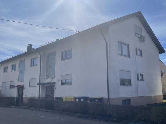 Althütte: 1 1/2 - 2 -Zimmer - Dachgeschoss-Wohnung für Renovierer
