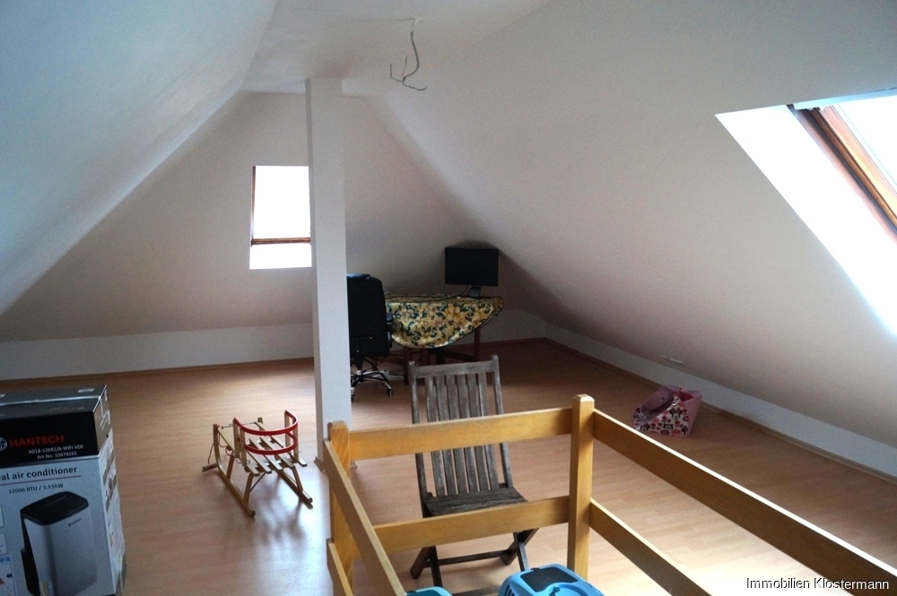 3-Zimmer-Wohnung mit ausgebautem Spitzboden - Photo 4