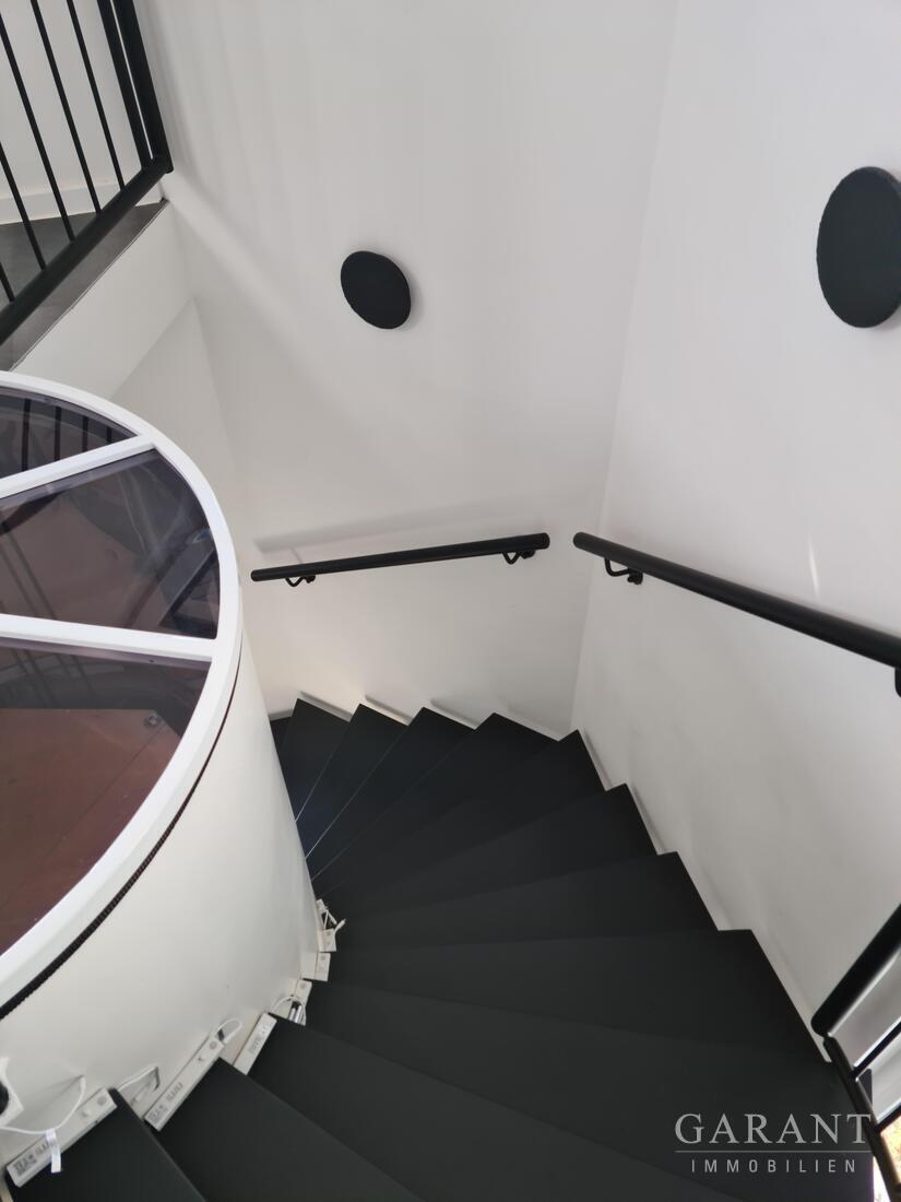 Villa mit Pool plus Showroom und komplett erneuerte Werkstatt – 77971 Kippenheim, 77971 Kippenheim – Vorschaubild 3