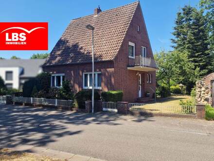 Umgeben von schöner Natur! Beliebte Lage in Nordhorn mit Baugrundstück!!