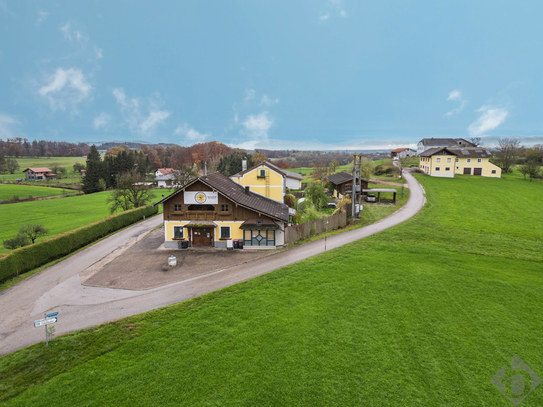 Vielseitiges Nutzungspotential: Enorme Gewerbefläche mit Dienstwohnung in Ostermiething