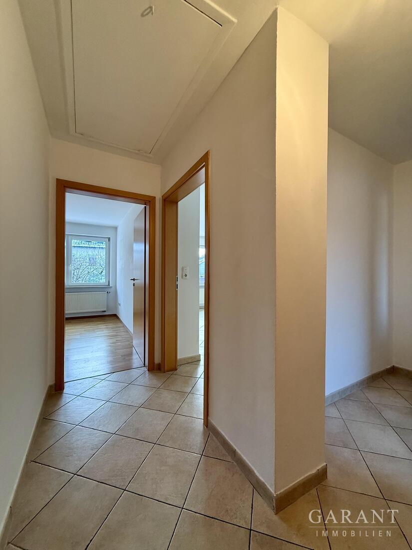 Gepflegte Doppelhaushälfte mit zwei Wohneinheiten und flexiblem Nutzungskonzept – 84036 Landshut, 84036 Landshut – Vorschaubild 7
