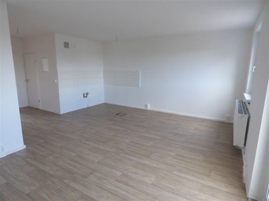 **Loftwohnung mit Aufzug, offene Küche und verglaster Balkon**