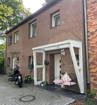 Reihenmittelhaus mit Garten in begehrter ruhiger Lage in Neuss-Weckhoven