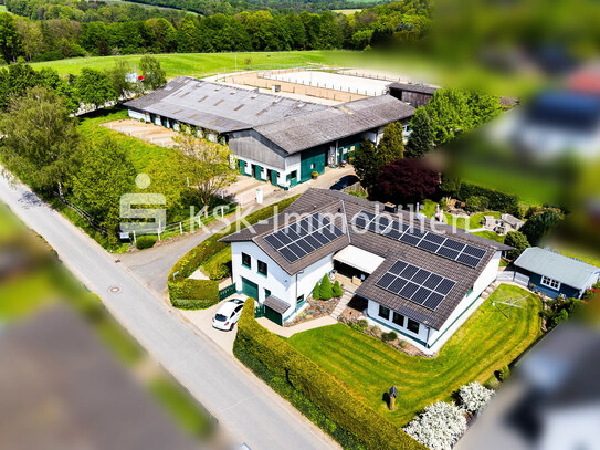 Verwirklichen Sie Ihren Traum! Modernisiertes Einfamilienhaus mit Reiterhof und noch mehr Land!