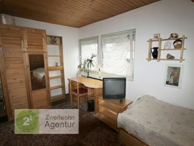 Möbliertes Zimmer mit eigenem Bad und WLAN,
Ratingen-West, Haselnussweg