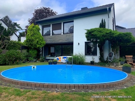 PREMIUM - EINFAMILIENHAUS IN DÜSSELDORF-UNTERBACH-SEE-SEITE NORD-MIT TRAUMGARTEN; TERRASSE UND POOL