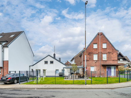 VIELSEITIGES WOHNHAUS MIT BÜRO IN ZENTRALER LAGE VON GREFRATH!