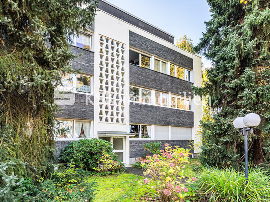 Eigentumswohnung mit sonnigem Balkon und Garage.