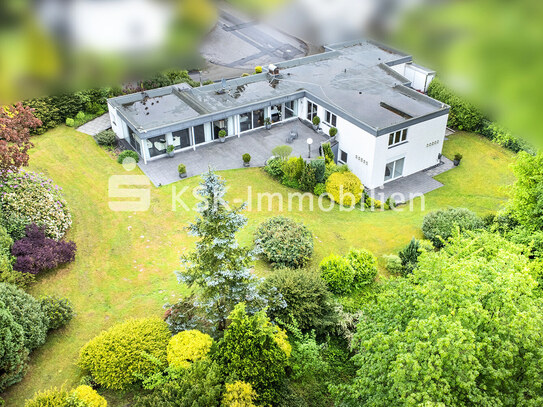 Freistehender Bungalow mit tollem Fernblick, Einliegerwohnung und vielen Nutzungsmöglichkeiten.