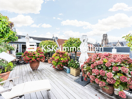 Außergewöhnliche Altbau-Wohnung mit Dachterrasse im Agnesviertel!