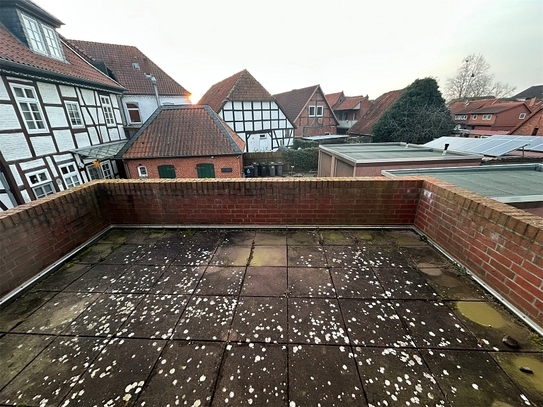 Geräumiges Reihenhaus mit 6 Zimmern und Balkon im Herzen von Liebenau zu vermieten