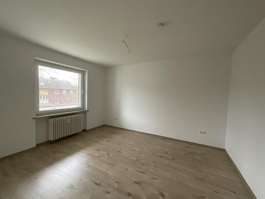 Gepflegte 2-Zimmer-Wohnung mit Badewanne und Balkon in Wilhelmshaven Fedderwardergroden!