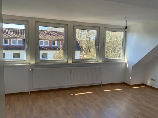 3 Zimmer Dachgeschosswohnung mit Einbauküche in Zeven