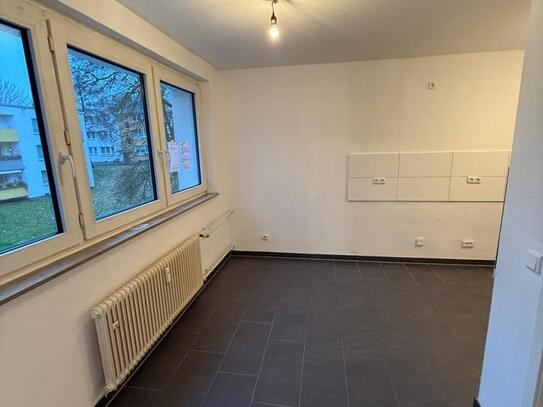 Mit netten Nachbarn - Modernisierte 2-Zimmer-Wohnung in Wuppertal Oberbarmen