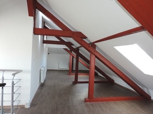 Maisonettenwohnung im hochwertigen Altbau mit Blick nach Frankfurt