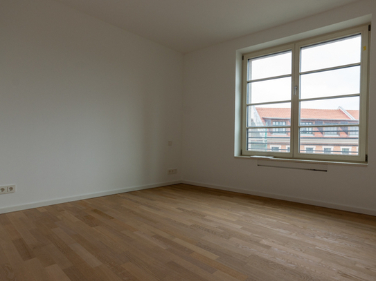 ** Helle, moderne Wohnung | Parkett | bodentiefe Fenster | Wohnküche | 2 Balkone | Bad mit Wanne **