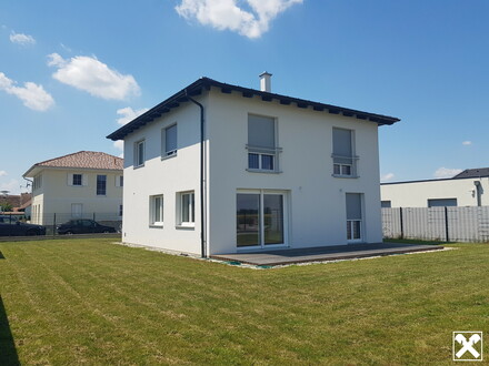 NEUES TRAUMHAUS MIT BESTER INFRASTRUKTUR DER STADT STOCKERAU
